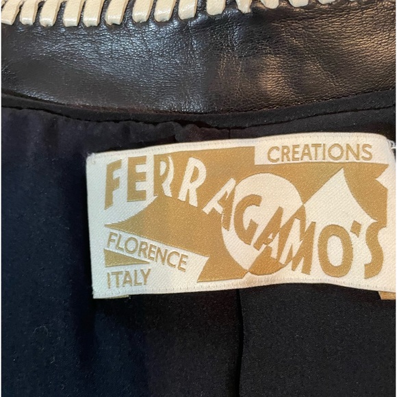 Salvatore Ferragamo Création Gold label leather jacket size 4/6 never worn. - Picture 5 of 15
